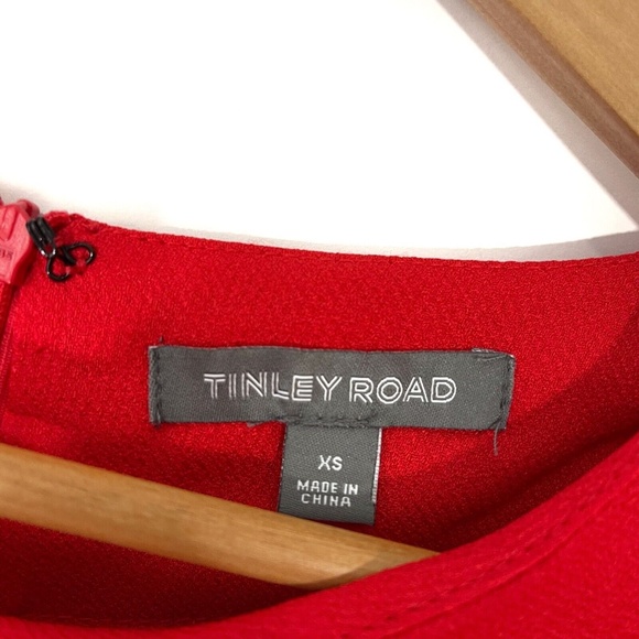 Tinley Road Women’s Size XS Red Burgundy Colorblock Peplum Sheath Mini Dress - Picture 4 of 10